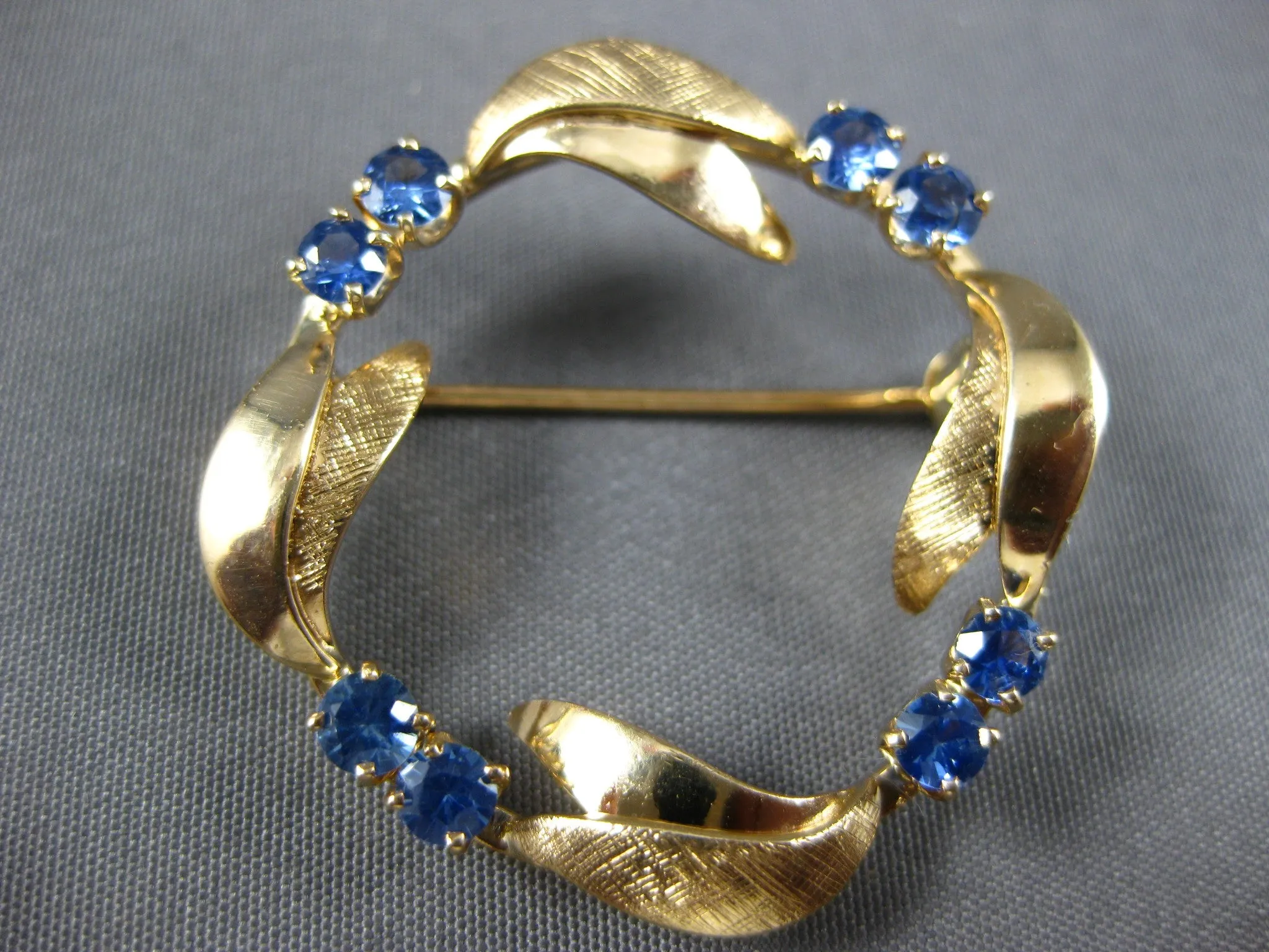 ANTIQUE .80CT AAA CEYLON SAPPHIRE 14KT YELLOW GOLD MULTI LEAF BROOCH PIN 26734