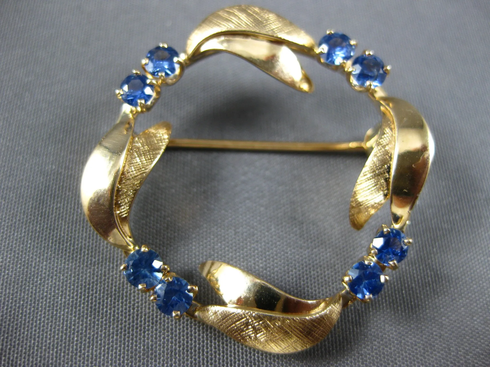 ANTIQUE .80CT AAA CEYLON SAPPHIRE 14KT YELLOW GOLD MULTI LEAF BROOCH PIN 26734