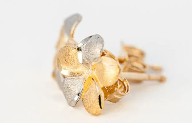 Charming 9ct Yellow and White Gold Flower-shaped Stud Earrings