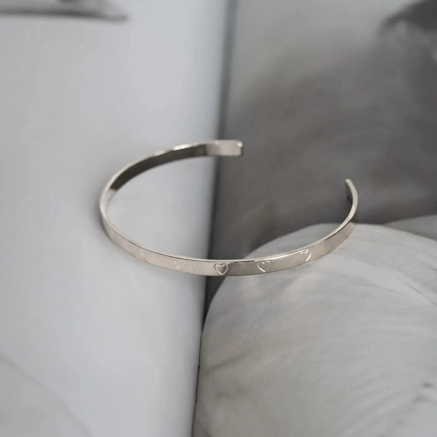 Heart Outline Bangle