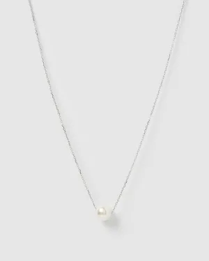 Izoa Delicate Freshwater Pearl Necklace Sterling Silver