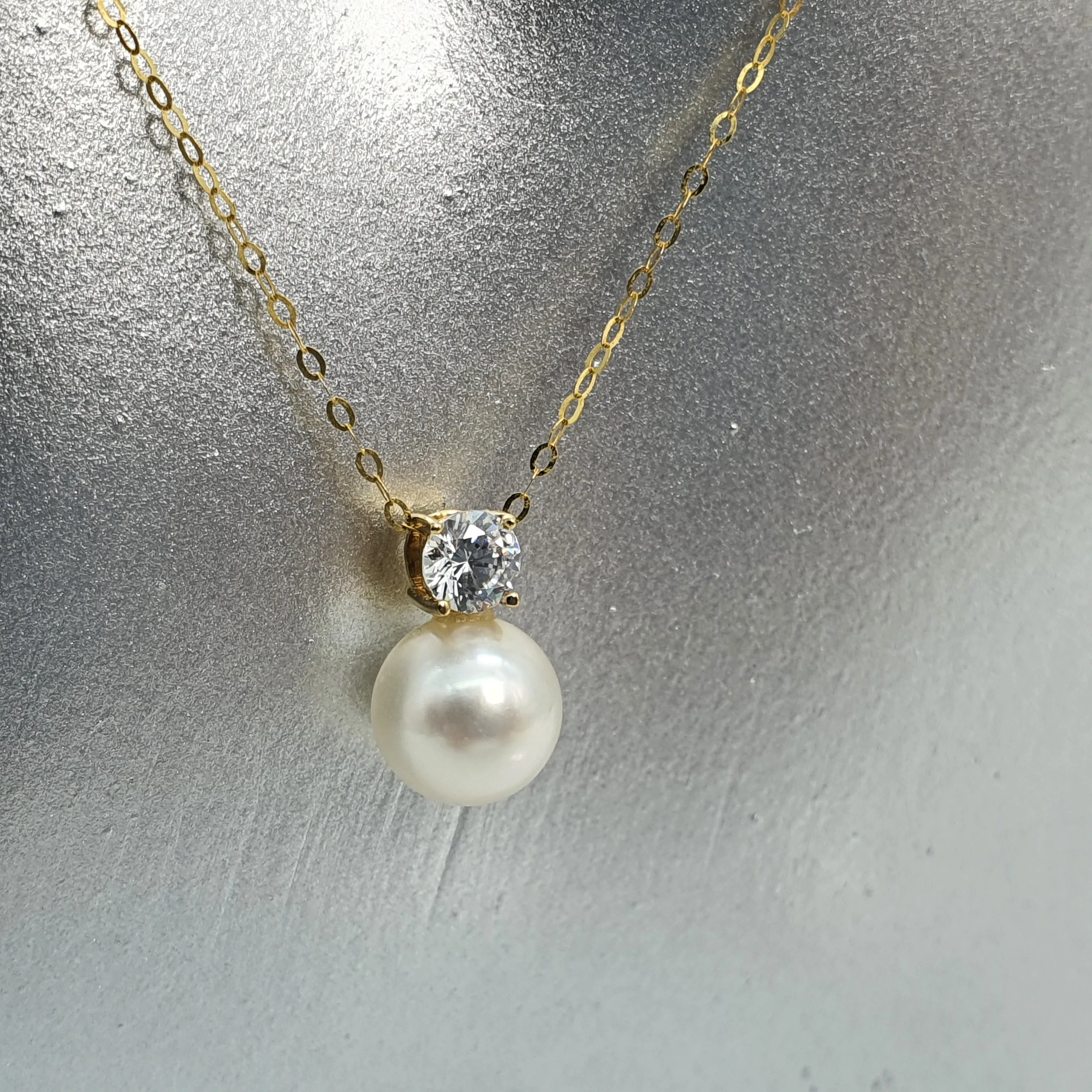 Japanese Akoya Pearl Pendant & Chain, 18K Yellow Gold