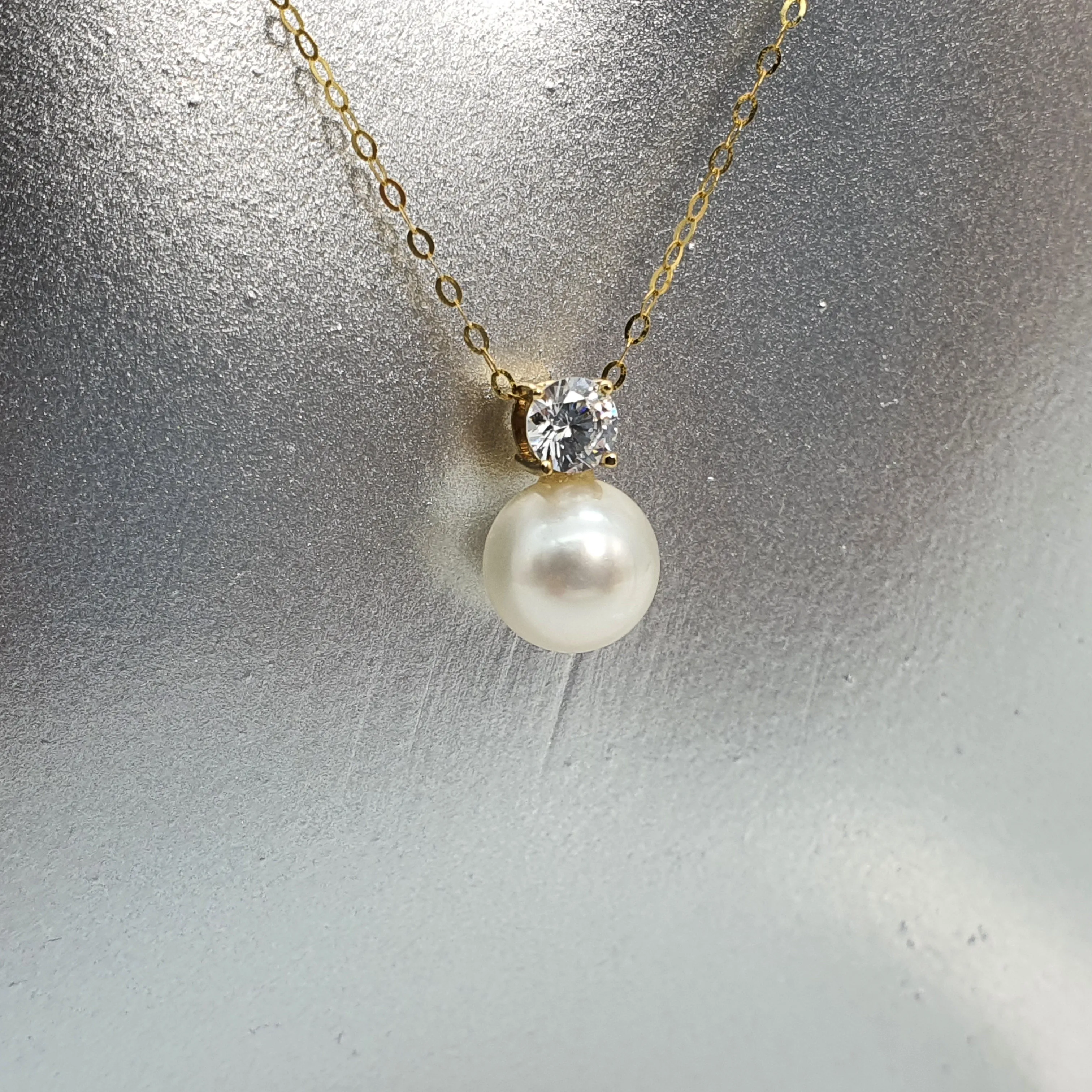 Japanese Akoya Pearl Pendant & Chain, 18K Yellow Gold