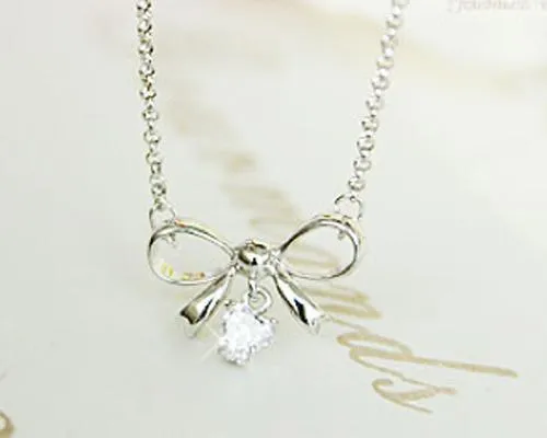 Lovely Bow-knot Crystal Necklace