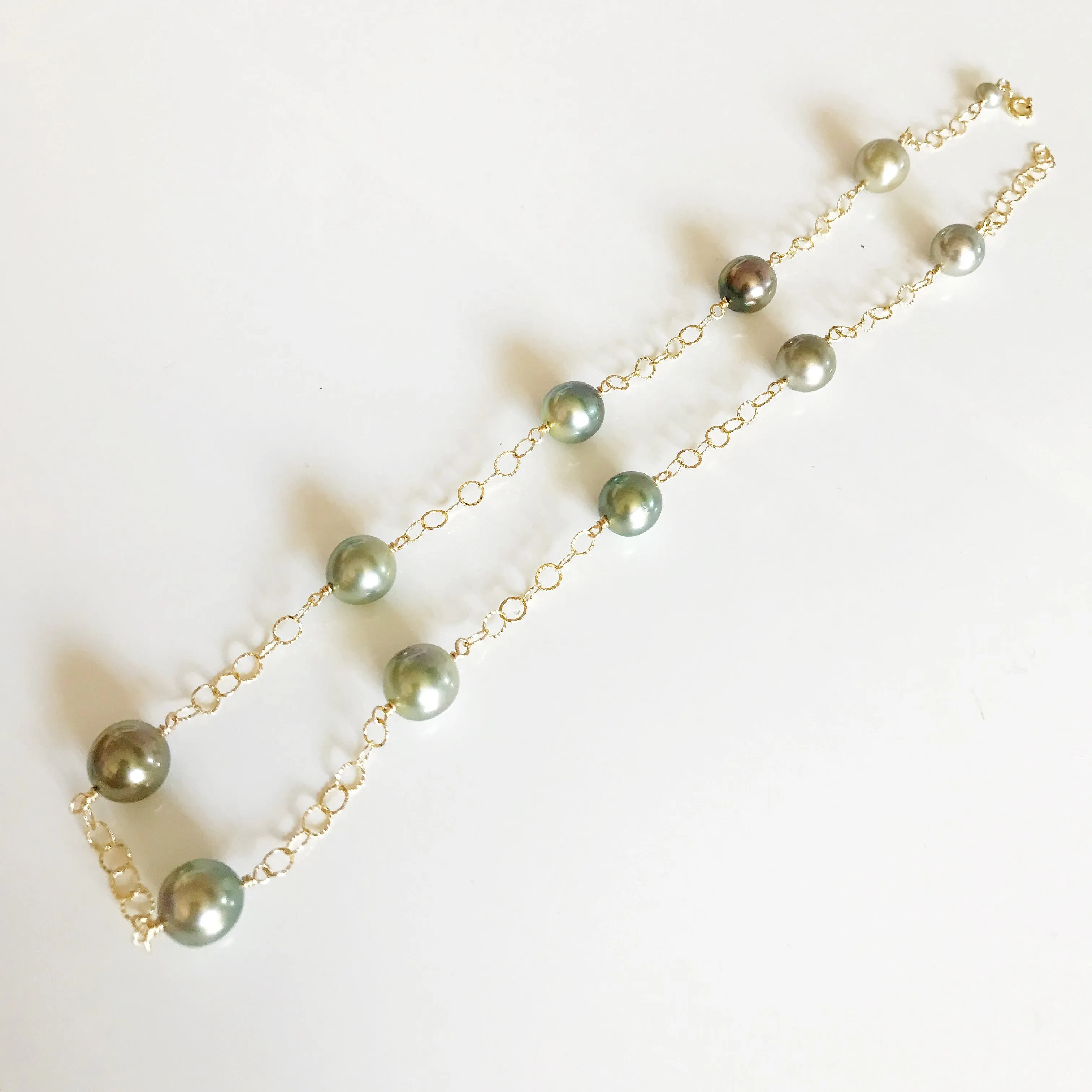 Necklace LEILANI- natural pistachio tahitian pearls (N272)