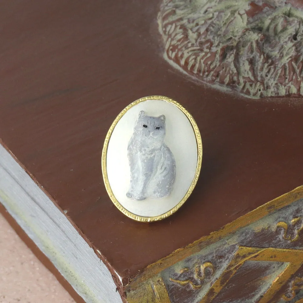 Oval Cat Brooch