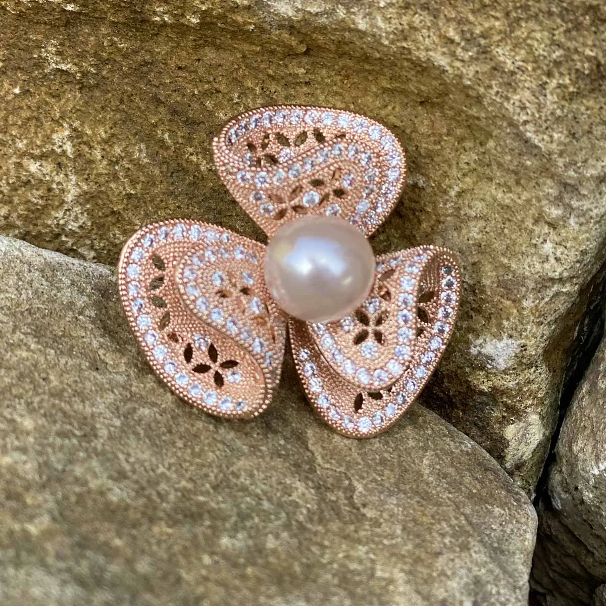 Pansy Pink Pearl Floral Diamante Rose Gold Brooch