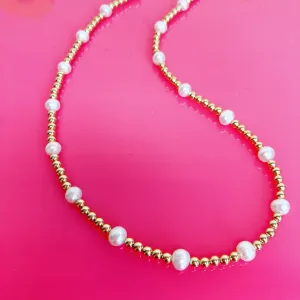 Perla | Freshwater Pearl and Gold Beaded Necklace