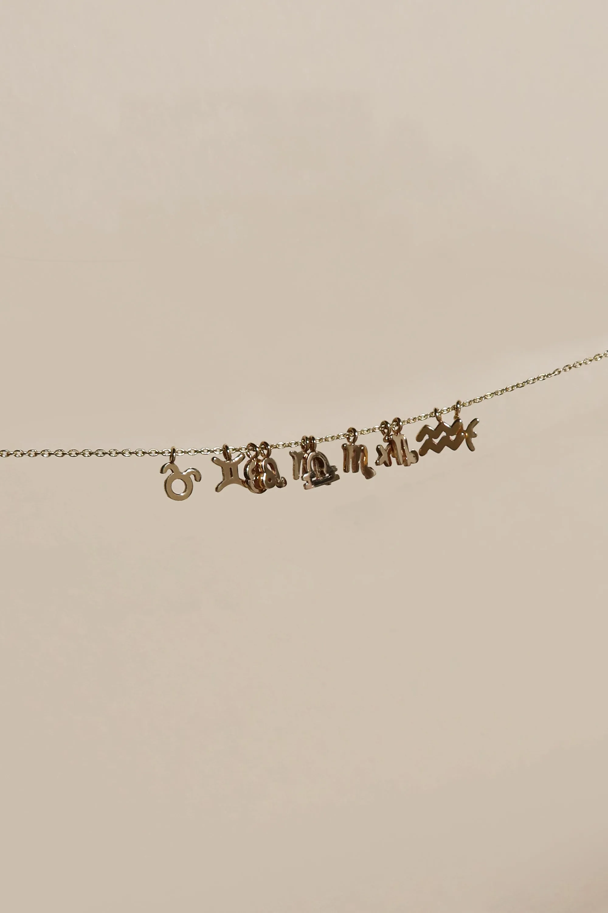 PETITE VIRGO ZODIAC NECKLACE