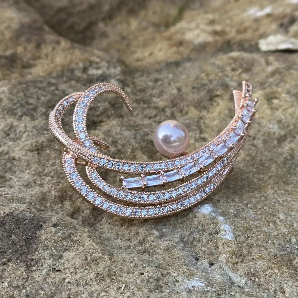 Pink Pearl Twist Ruby Rose Gold Brooch