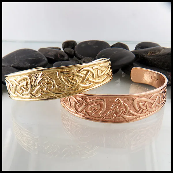 Trinity Knot Cuff Bracelet in Gold