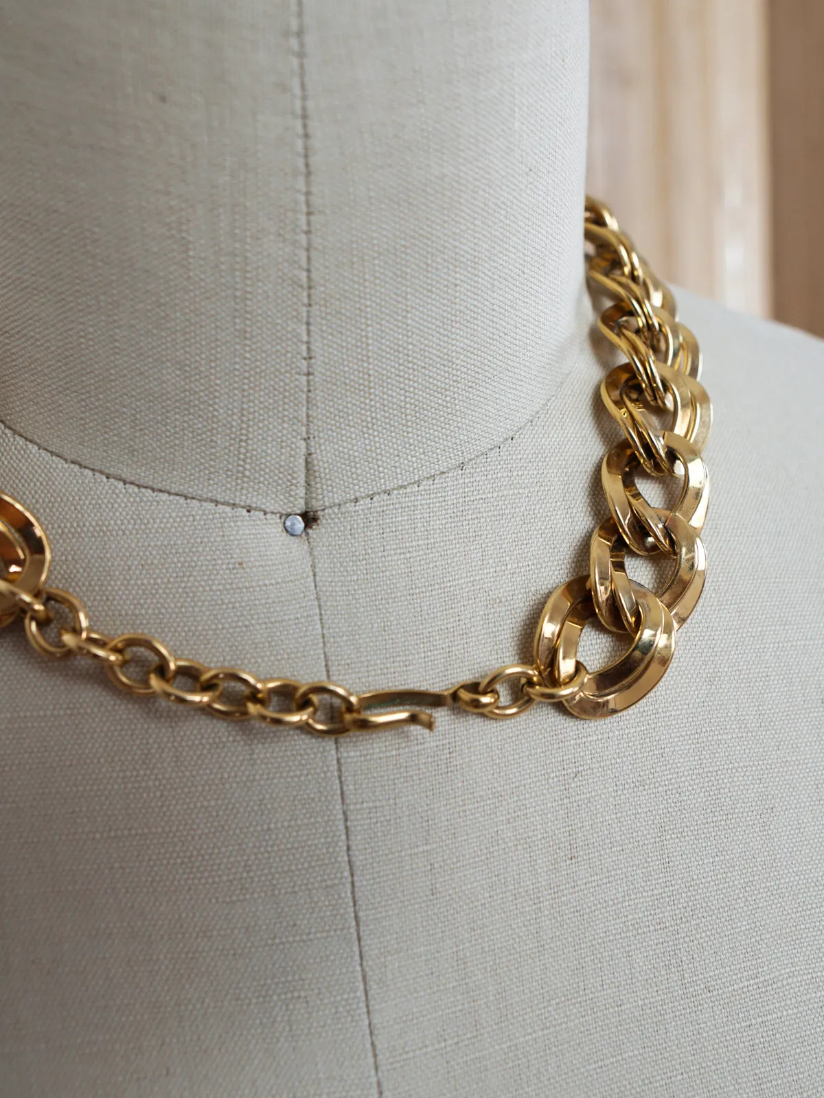 Vintage Pearl Orb Gold Choker Necklace